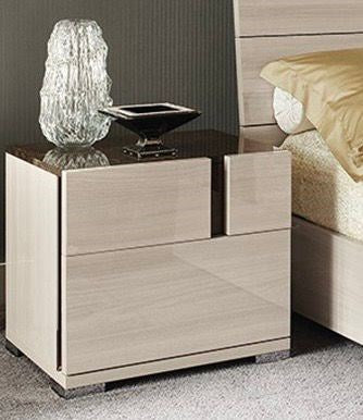 Dina Nightstand